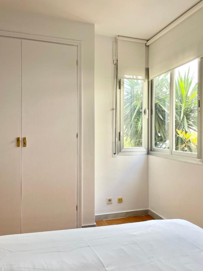 רוזס Luminoso Apartamento Frente Al Mar Con Piscina מראה חיצוני תמונה