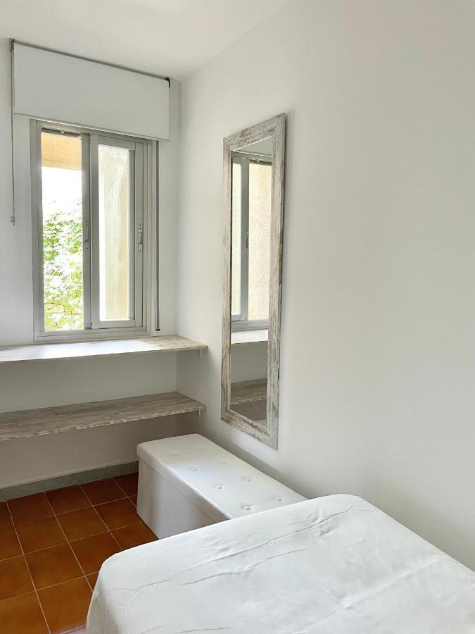 רוזס Luminoso Apartamento Frente Al Mar Con Piscina מראה חיצוני תמונה