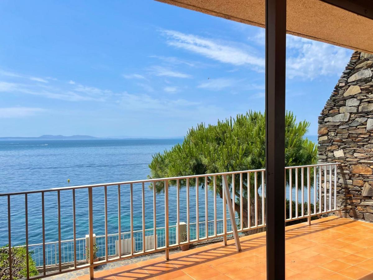 רוזס Luminoso Apartamento Frente Al Mar Con Piscina מראה חיצוני תמונה